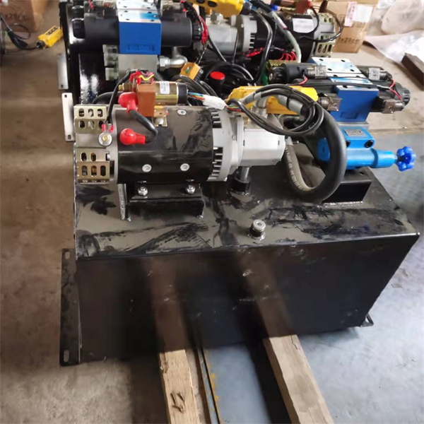 側(cè)翻專(zhuān)用液壓站廠家